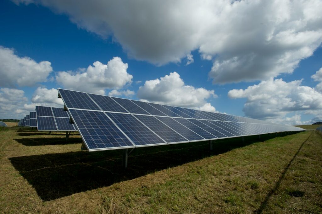 Zonnepanelen op een dakkapel: waarom het (bijna) nooit een goed idee is