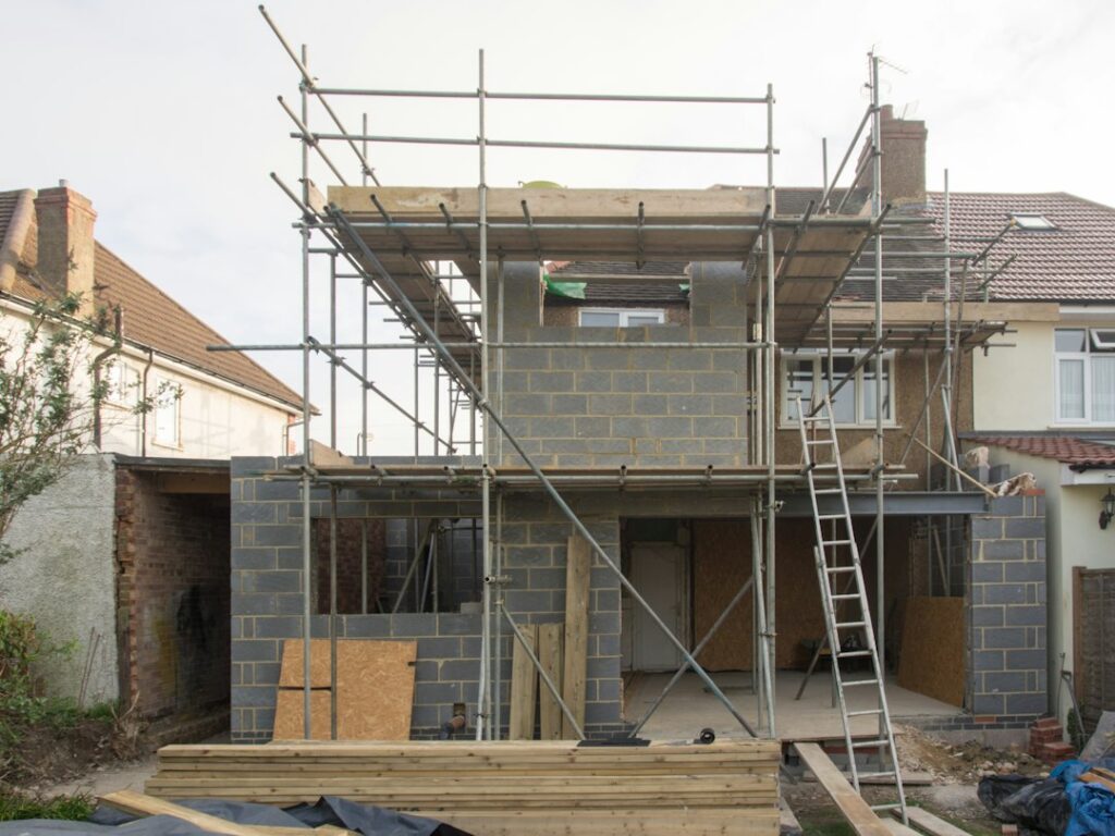 Aanbouw 2 verdiepingen: wat kost het en waar moet je op letten?