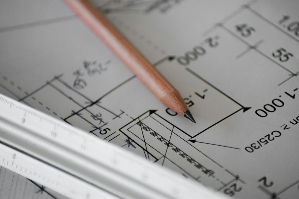 Bouwtekening aanbouw laten maken: dit moet erin staan (en wat het kost)