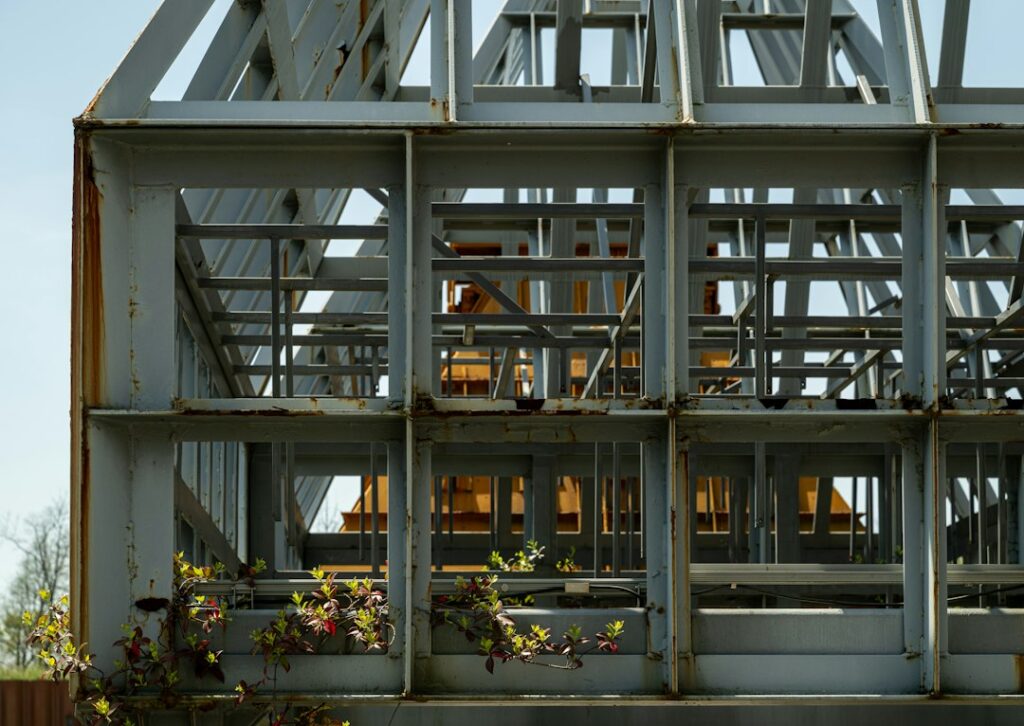 Staalconstructie aanbouw: wat het is, wat het kost en wanneer je het kiest